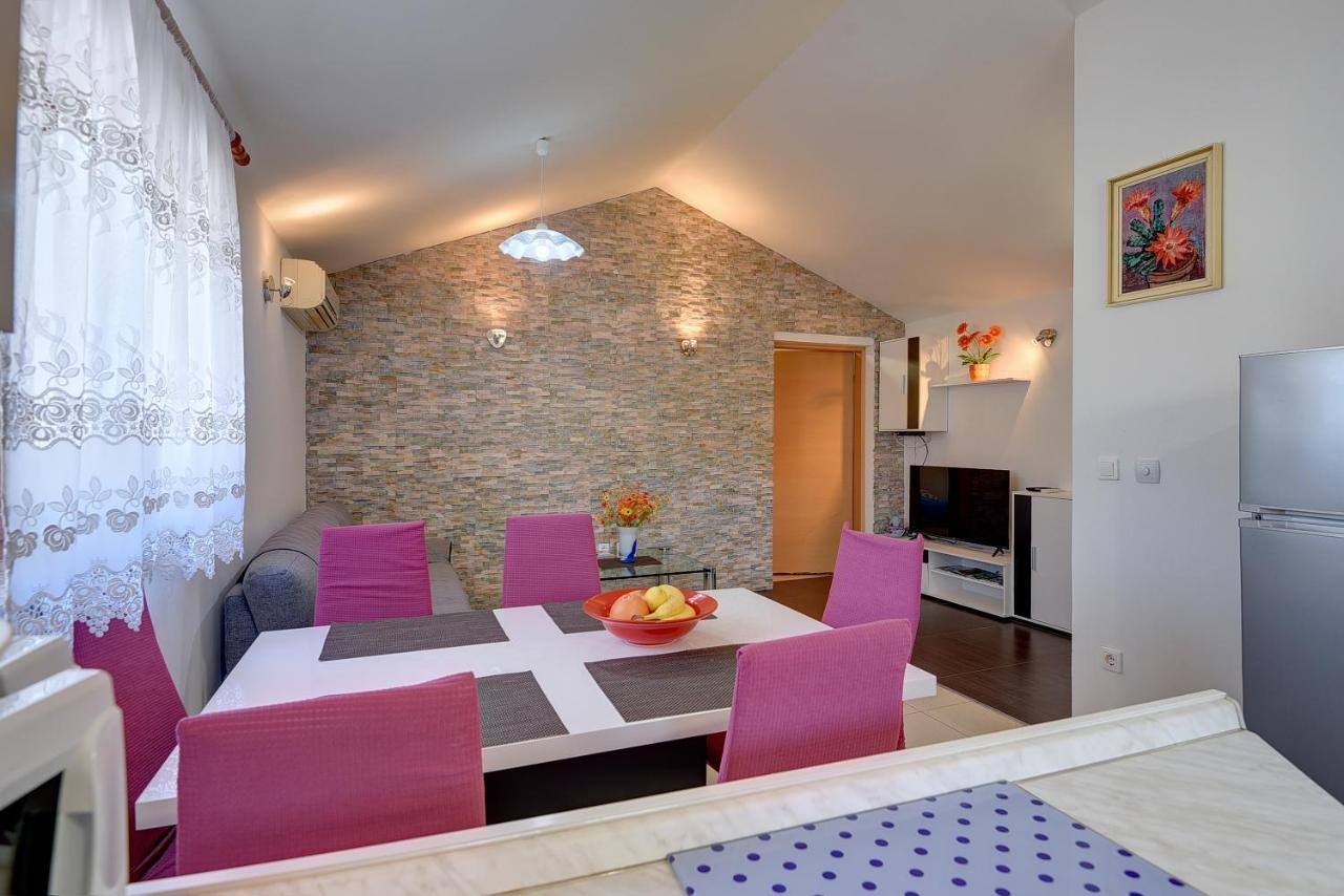 Holiday Home Jasminka เมดูลิน ภายนอก รูปภาพ